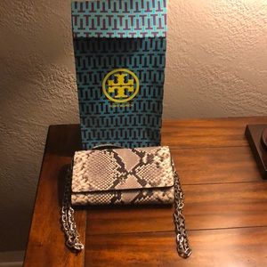 Snakeskin Tory Burch crossover bag
